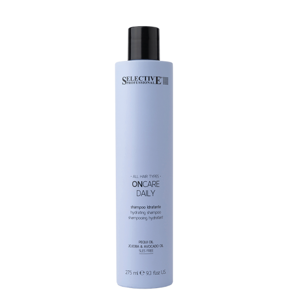 ONCARE Daily Shampoo is een hydraterende shampoo dat het haar reinigt zonder de haarvezel aan te tasten. Het zorgt voor een herstellend evenwicht van de fysiologische lipiden in het haar.