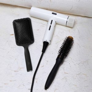 JRL Ghost Forte Pro. Ultralichte, krachtige en efficiënte föhn. JRL Forte Pro produceert een hoge druk en hoge snelheid luchtstroom.